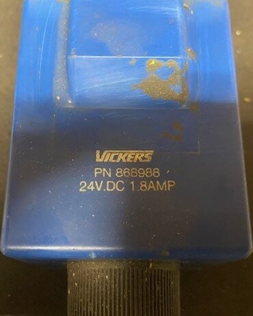Vickers 879135 DG4S4 012CB8H60 Hydraulic Valve - Image 4