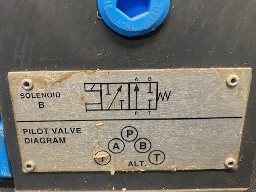 Vickers DG4S2-012A-UH60 Directional Hydraulic Valve - Image 3