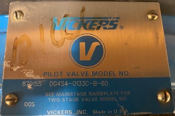 Vickers DG4S4-0133C-B-60 Hydraulic Pilot Valve - Image 2