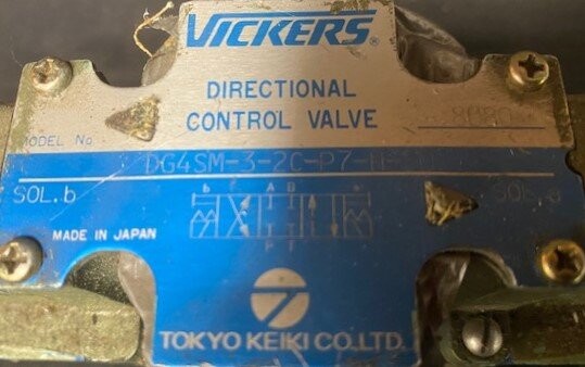 Vickers DG4SM-3-2C-P7-H-50 Directional Control Valve - Image 3