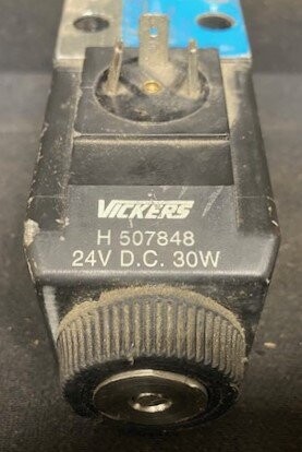 Vickers DG4V-3-2A-M-U-H7-60 Hydraulic Valve - Image 3