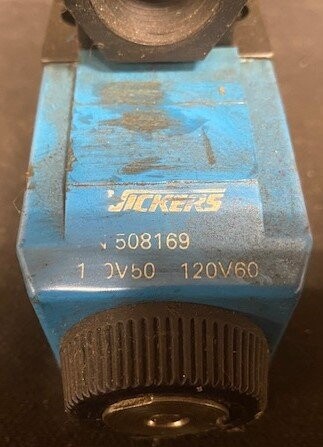 Vickers DG4V-3-6C-M-FW-B6-60 Hydraulic Valve - Image 3