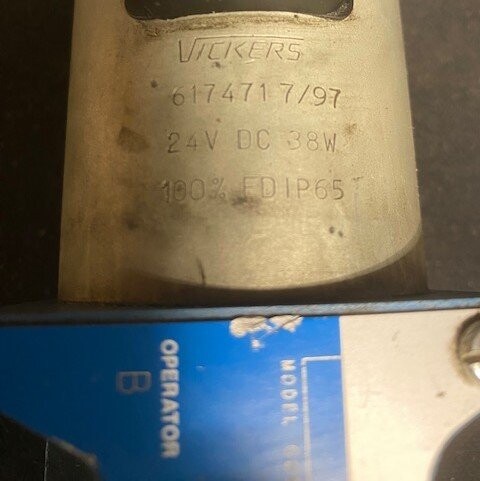 Vickers DG4V 5 6CJ M U H6 20 Directional Hydraulic Valve - Image 2