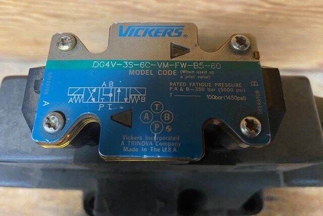 Vickers DG5S-H8-8C-ET-VM-FW-B5-61 Hydaulic Valve - Image 3