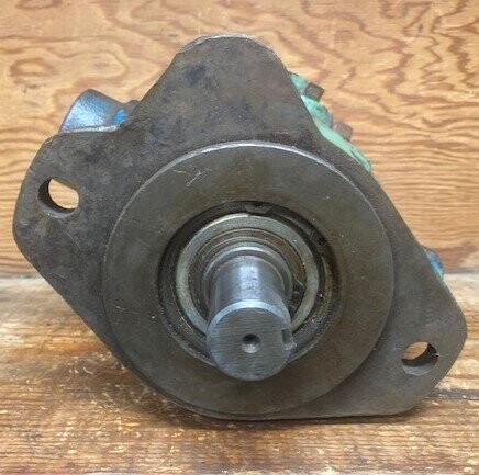 Vickers PVB20-LS-20-CM-11 Hydraulic Piston Pump - Image 3