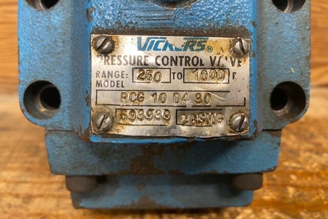 Vickers RCG 10 D4 30 Hydraulic Valve - Image 3