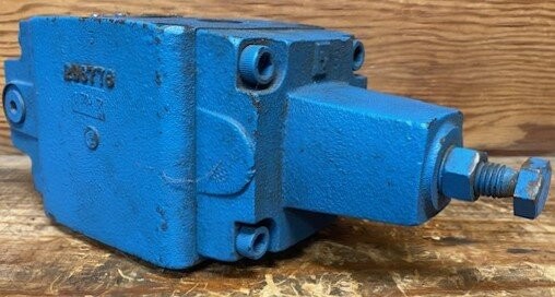 Vickers RG 10 F3 30 Hydraulic Valve