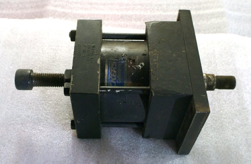 Vickers TE07HACA1FAG2597 Cylinder