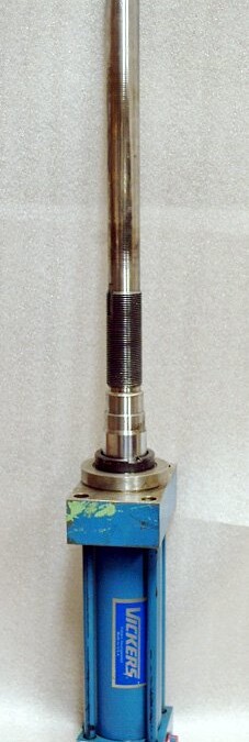 Vickers TZ09ELXN7MTAK120 Hydraulic Cylinder