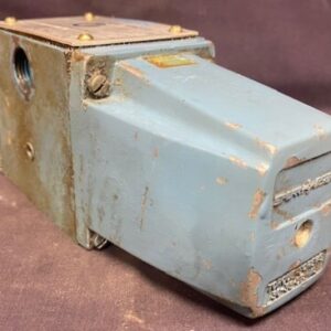 Vickers DG4S4-012A-50 Hydraulic Valve