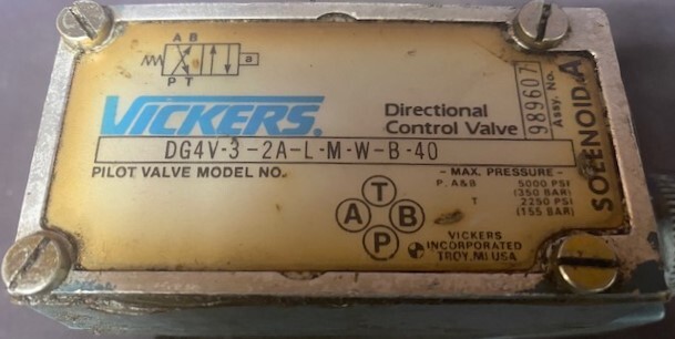 Vickers DG4V-3-2A-L-M-W-B-40 Hydraulic Directional Control Valve - Image 2