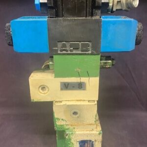 Vickers DG4V-3-OC-FW-B6-60 Hydraulic Pilot Valve Assembly