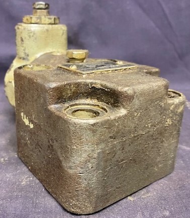 Vickers URG1-06-C-12 Hydraulic Discharge Valve - Image 3