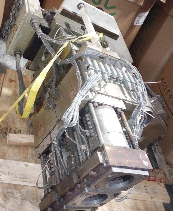 W. Mueller S3/120-200 P-PE, Reco 3 3x200mm EBM Processing Head