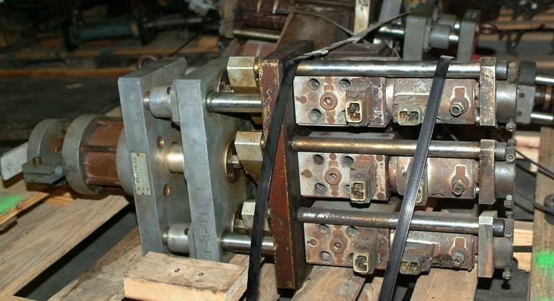 W. Mueller S3/35-115-T-PVC-1-K Blow Mold Machine Head