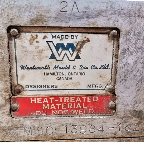 Wentworth Mould MSO-13984-1&2 24oz Cylinder Bottle Blow Mold - Image 2