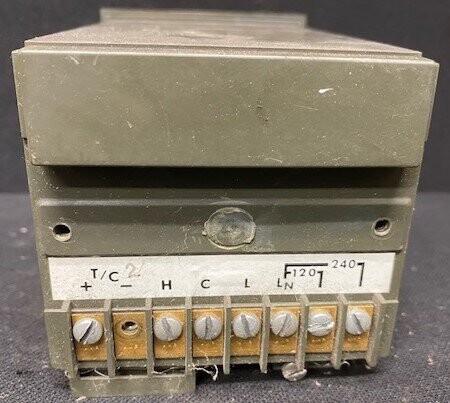 West 802M Temperature Controller - Image 2