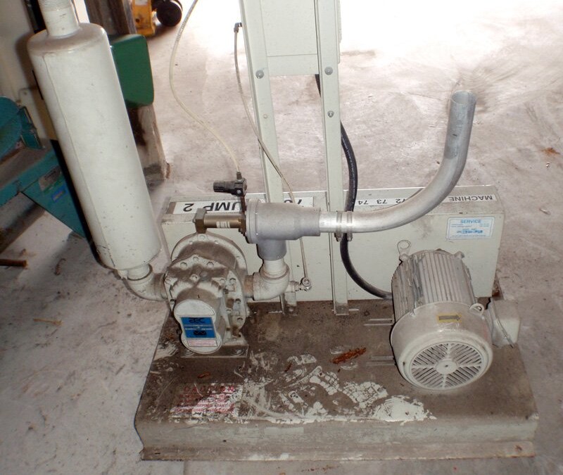 AEC-Whitlock VTP-5 Vacuum Pump - Image 2