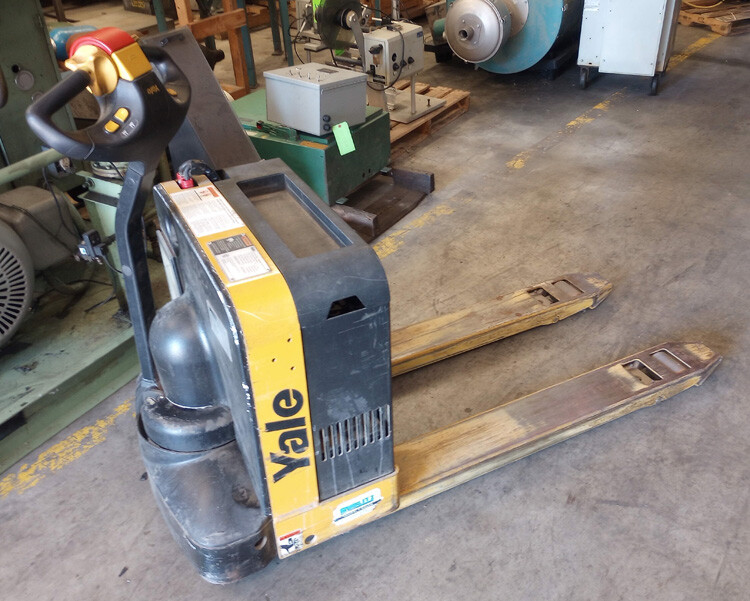 Yale Electric Pallet Jack - Image 4