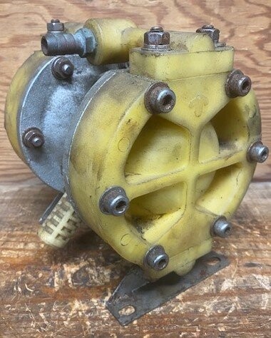 Yamada DP-10BPT Double Diaphragm Pump - Image 3