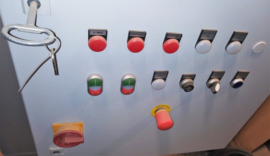 Zerma GST250/300 10 HP Sound Dampened Granulator - Image 3